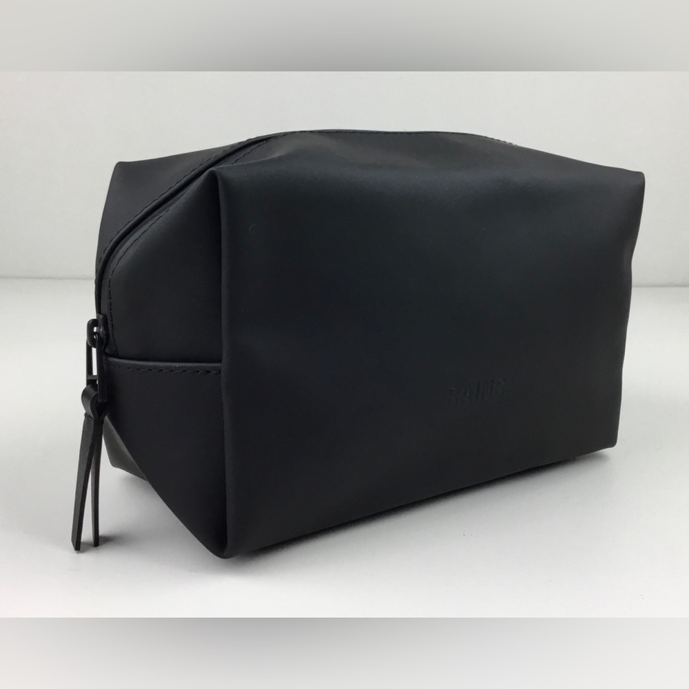Rains Wash Bag Small Black Waterproof Travel Toiletry Dopp Kit Blackstone Logo